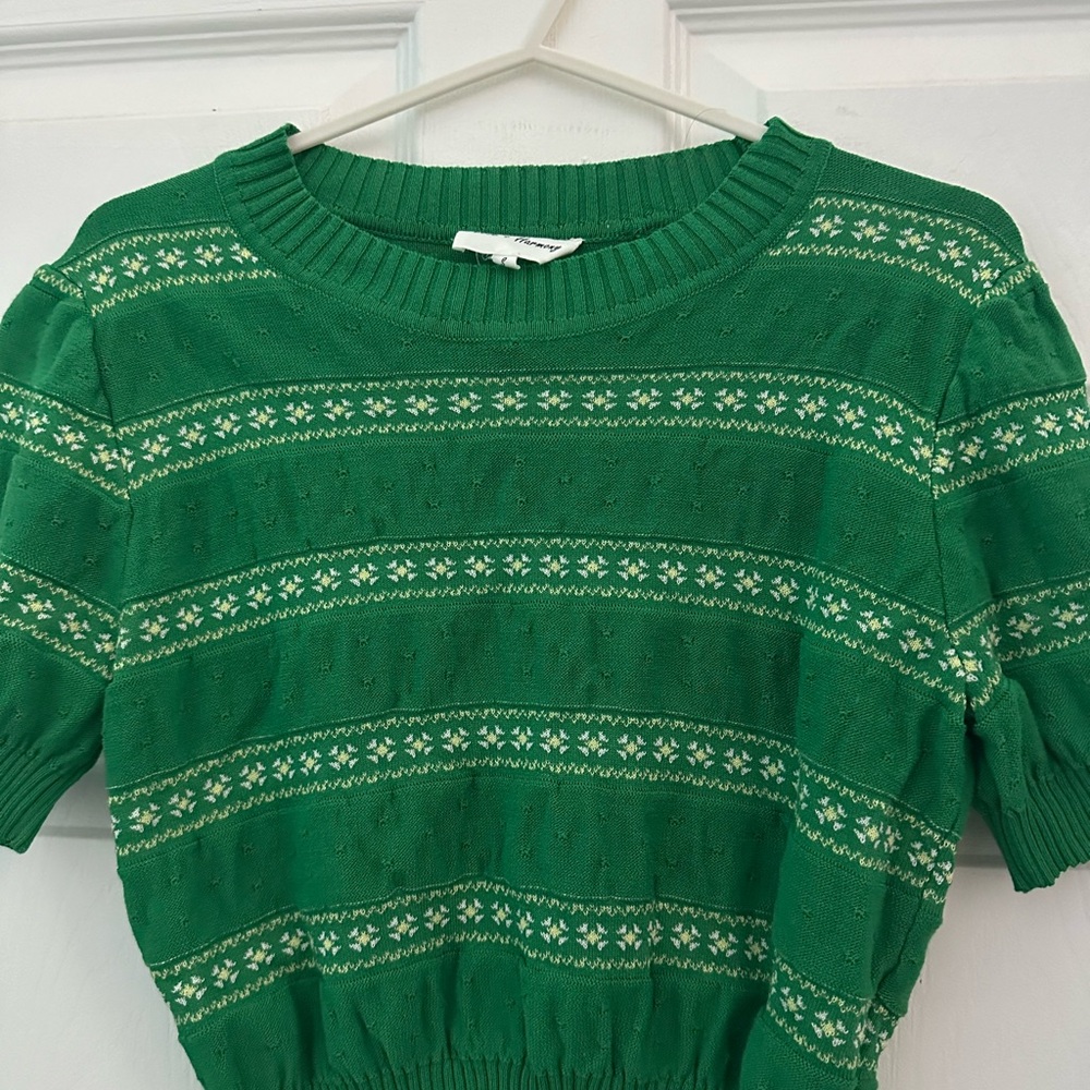 Green Short Sleeve Sweater